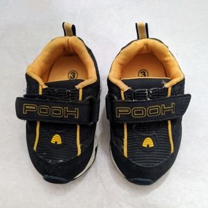 Winnie the Pooh infant sneakers size 3